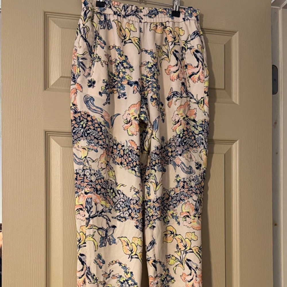 BCBG Floral Ankle Pants in Cream and Blue